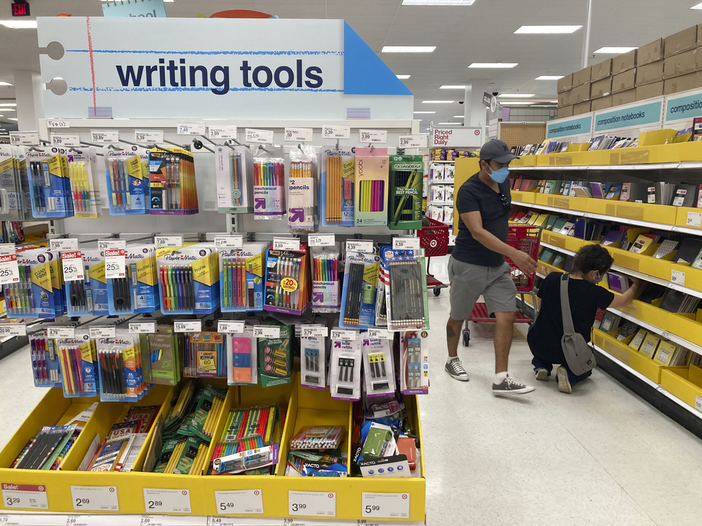 Colorado lawmakers consider sales tax holiday for school supplies
