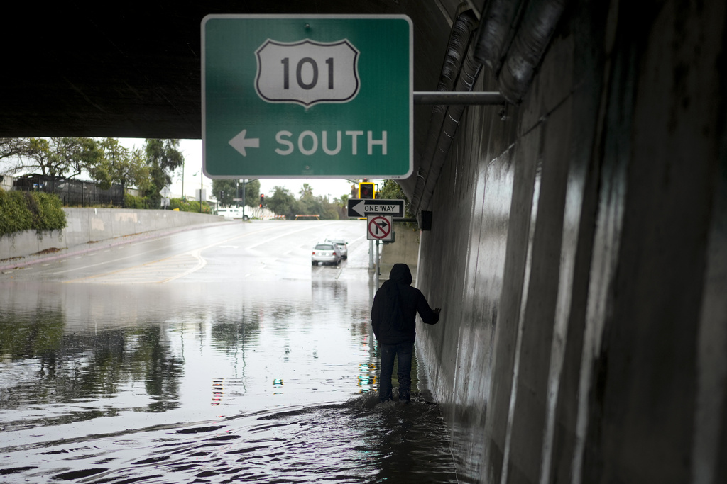 Pacific storm dumps heavy rains and unleashes flooding in California ...