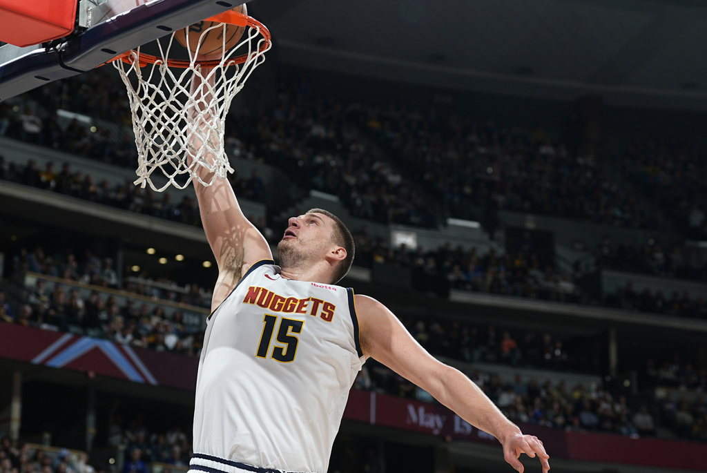 Nikola Jokic scores 42 and outduels Victor Wembanyama in Nuggets' 110-105  win over Spurs - Sentinel Colorado