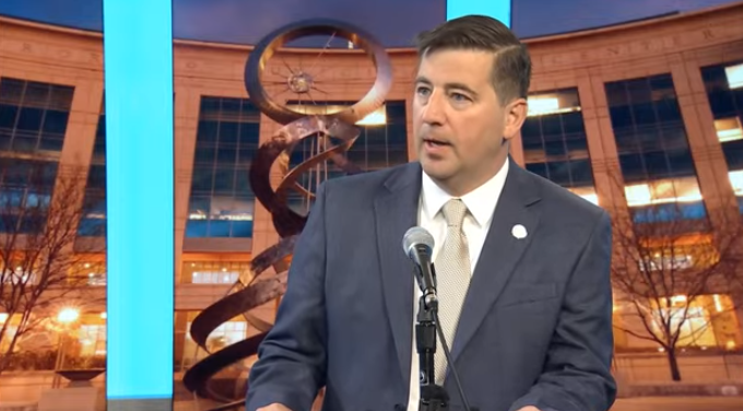 Aurora city manager's residency questioned amid loophole concerns