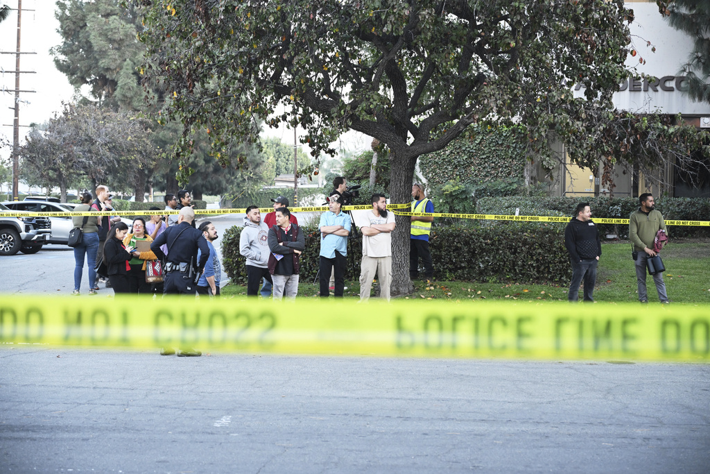 2 dead and 18 injured in Southern California plane crash - Sentinel ...