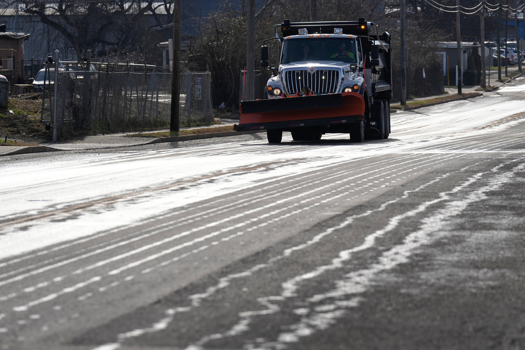 Texas and Oklahoma brace for snow and ice as winter storm barrels ...