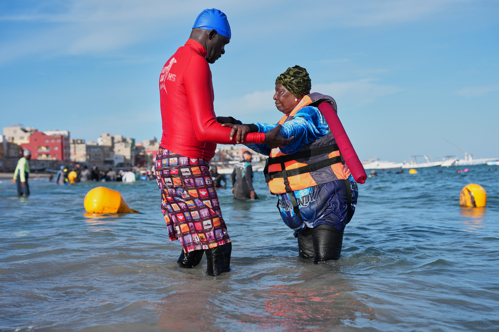 Photos show aquagym classes in Senegal helping people with reduced mobility