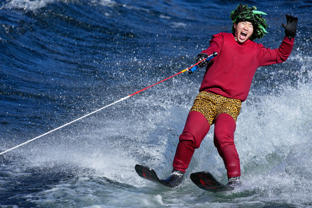 Photos of a bean-throwing ritual to celebrate seasonal change and ward ...