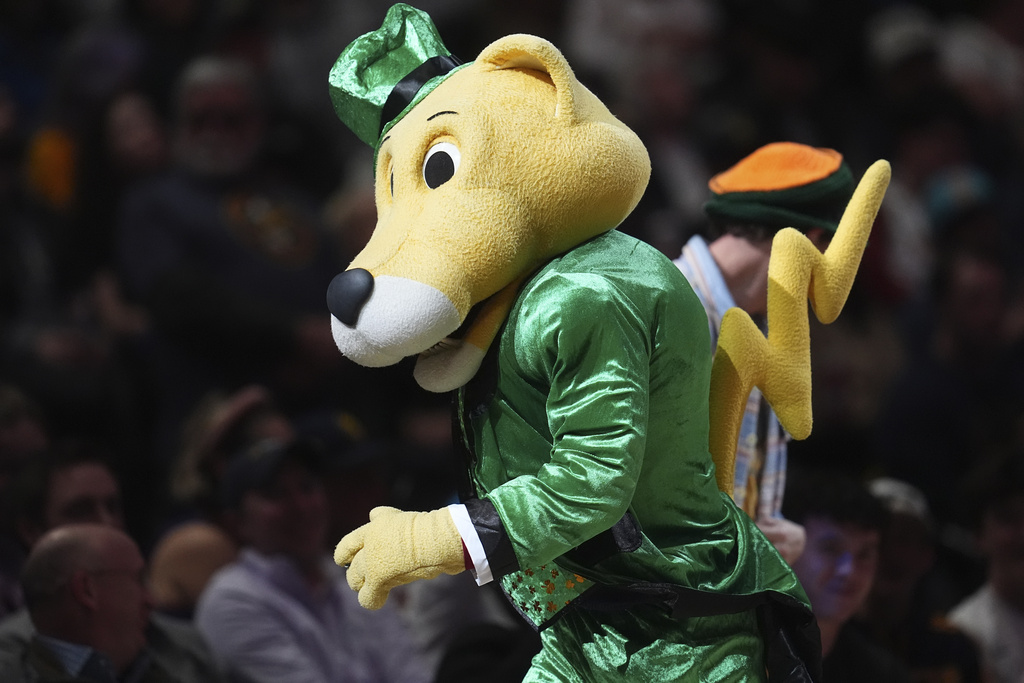 Metro’s oldest Irish bar, Sheabeen, in Aurora, gears up for St. Patrick’s Day