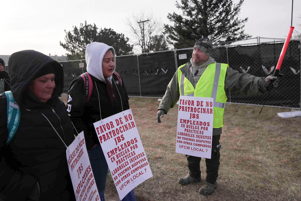 3,800 workers strike at giant Swift meatpacking plant in Greeley Monday