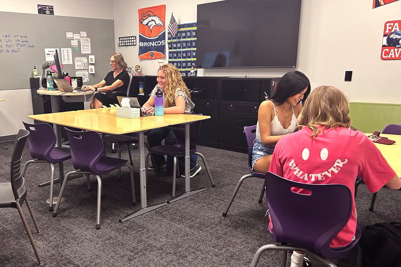Colorado districts launch online programs to compete with statewide schools
