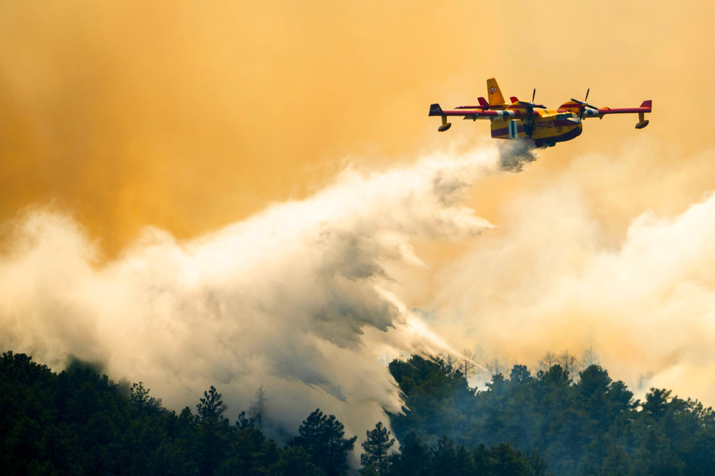 Busy wildfire season in Colorado, West tests US fire bosses as they juggle resources to stay ahead