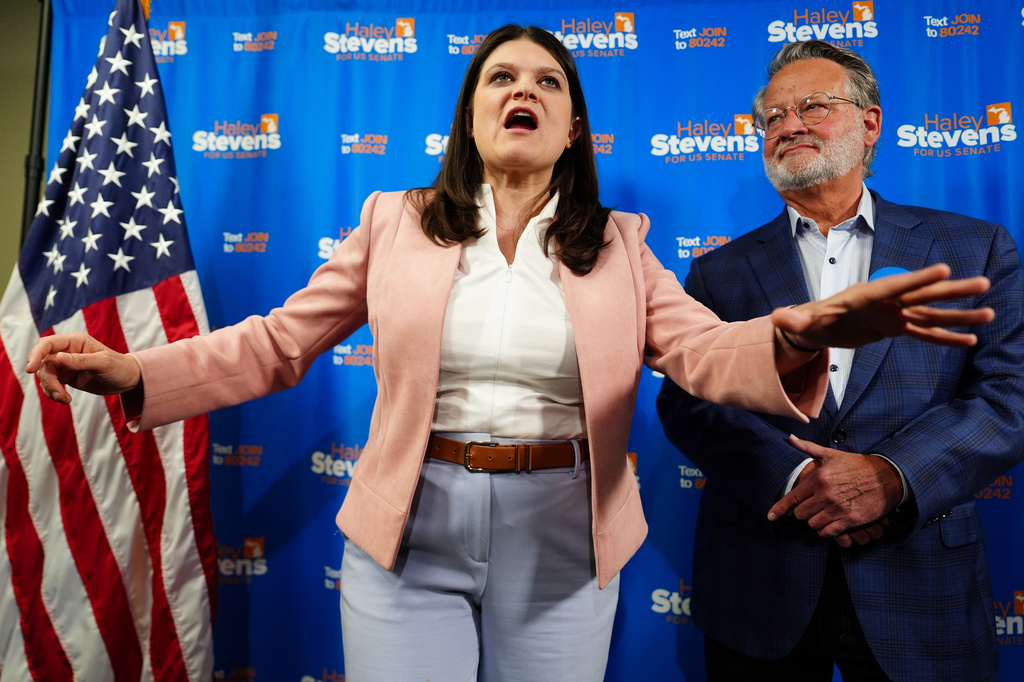 Michigan Senate Primary Pits El-Sayed Against Stevens in Democratic Test