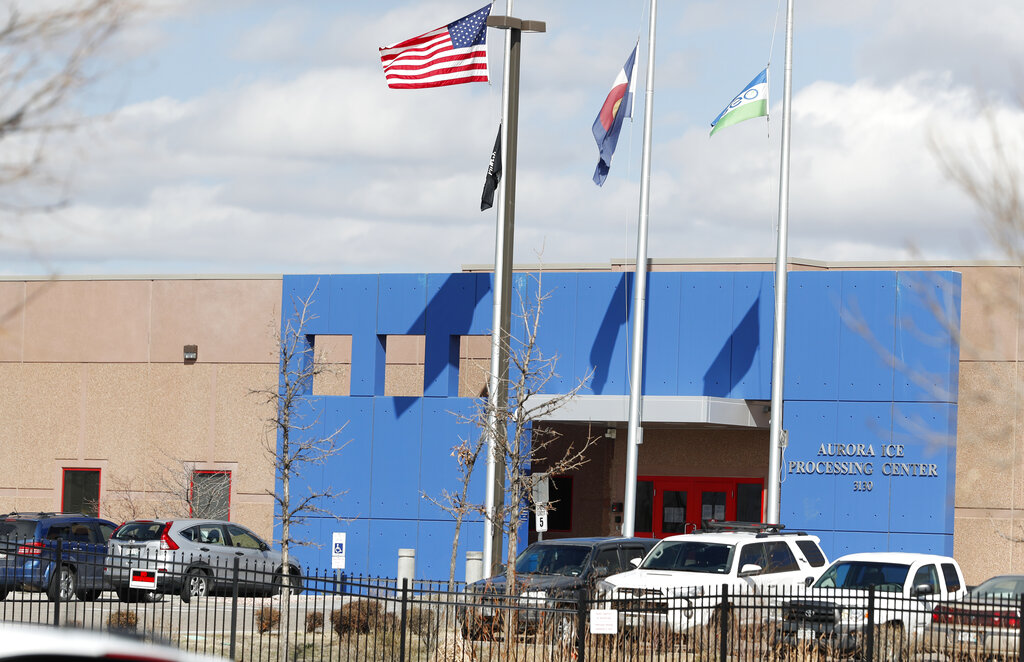 Coalition highlights alleged immigrant mistreatment in Aurora GEO Group ICE facility